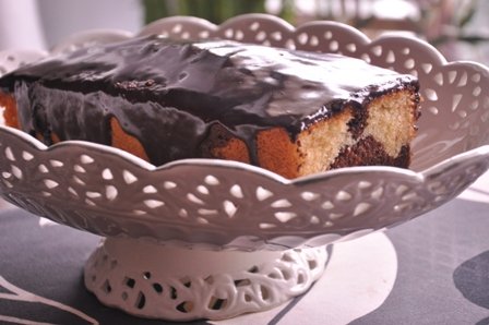 Fotografia przedstawiająca Waniliowo-czekoladowe ciasto kręcone