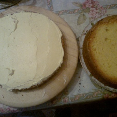 Krok 2 - Waniliowy tort urodzinowy foto