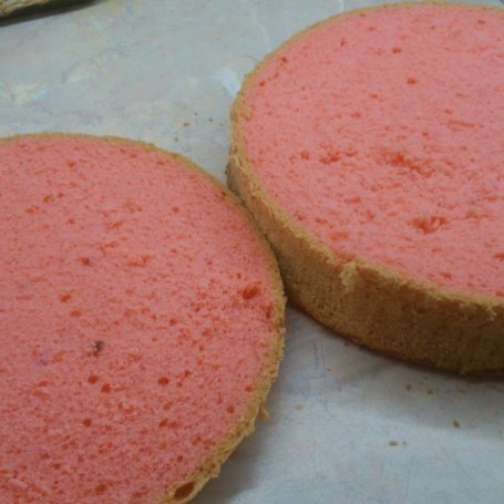 Krok 2 - Waniliowy tort z brzoskwiniami foto