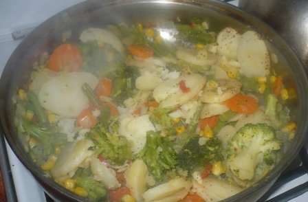 Fotografia przedstawiająca warzywa do obiadu