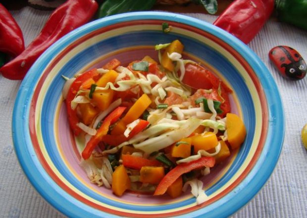 Fotografia przedstawiająca warzywa expresowe z masełkiem