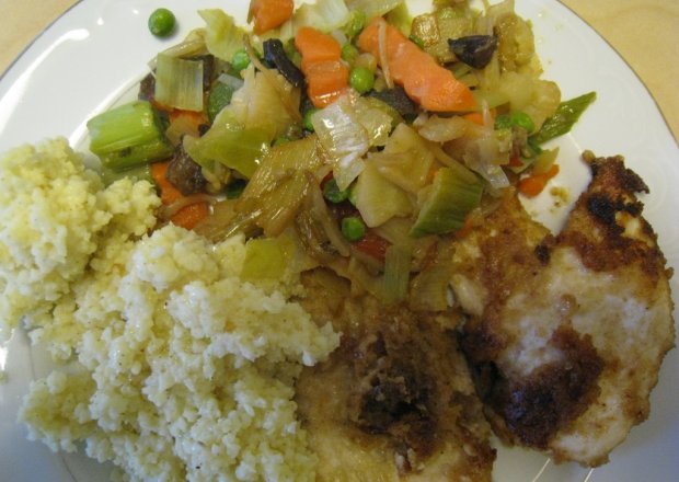 Fotografia przedstawiająca Warzywa na patelnię z ryżem