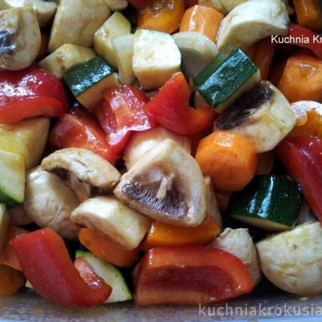 Krok 2 - Warzywa w miodzie z grilla foto
