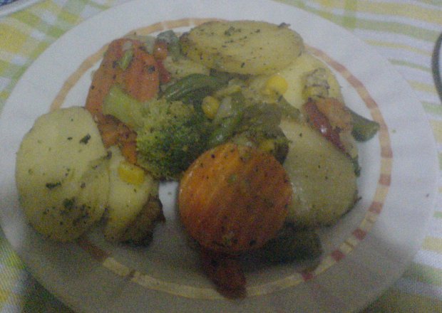 Fotografia przedstawiająca Warzywa w ziołach prowansalskich