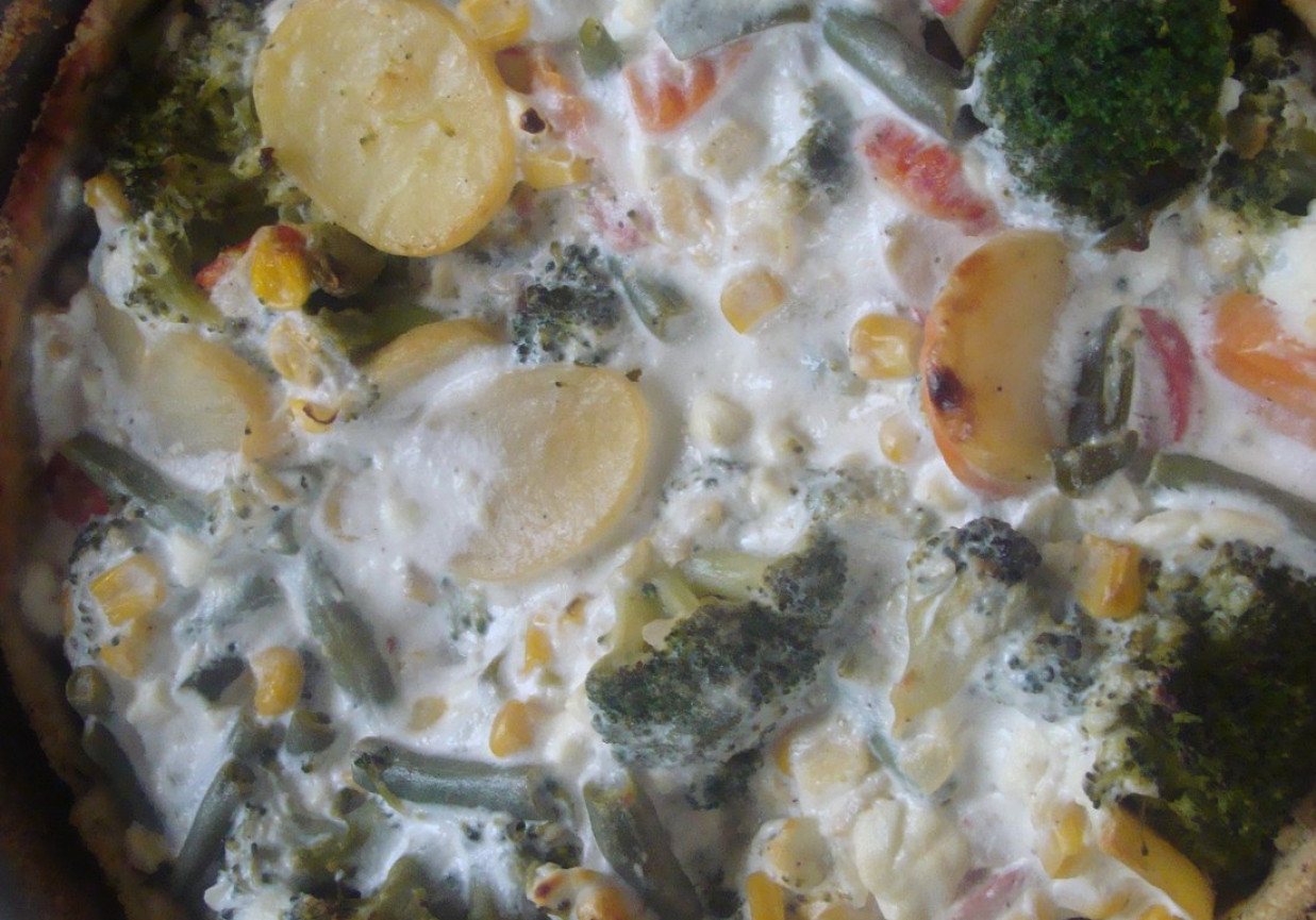 warzywna tarta na ciście koperkowym foto