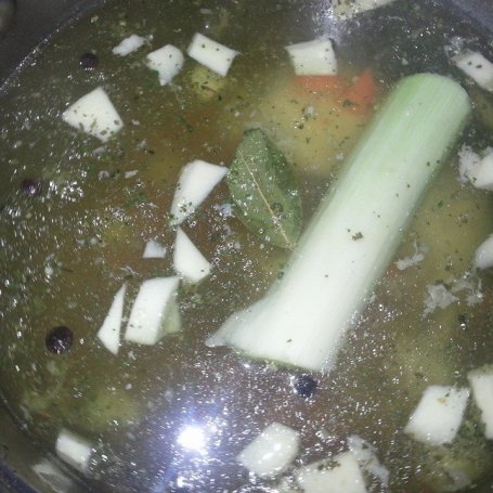 Krok 1 - Warzywna Zupa  z Bakłażanem. foto