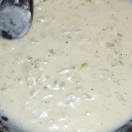 Krok 4 - Warzywna zupa z serkiem topionym foto
