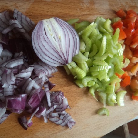 Krok 1 - Warzywno-makaronowa patelnia z dodatkiem avokado i Mascarpone :) foto