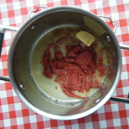 Krok 2 - Wątróbka w sosie pomidorowym foto