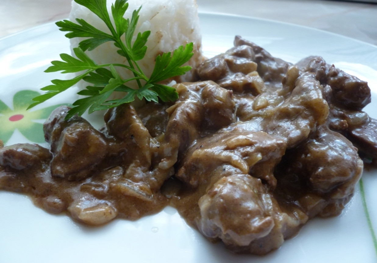 Wątróbka w sosie foto