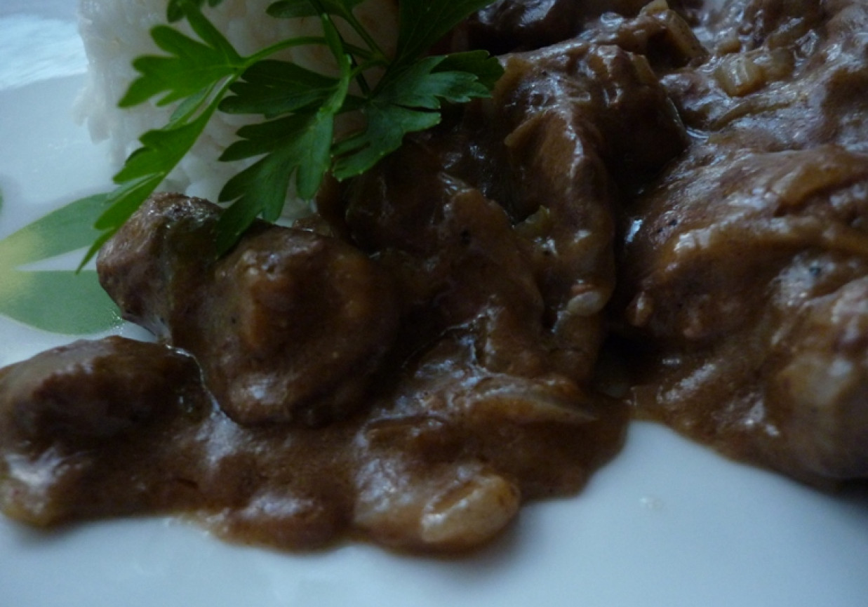 Wątróbka w sosie foto