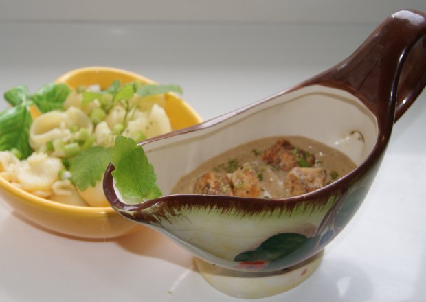 Fotografia przedstawiająca Wątróbkowy sos do makaronu
