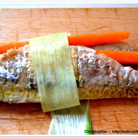 Krok 3 - Wędzona makrela spod grilla foto