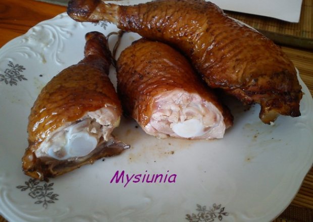 Fotografia przedstawiająca Wędzone udka kurczaka