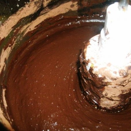 Krok 7 - Wegański tort czekoladowy foto