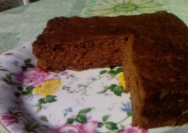 Fotografia przedstawiająca Wegańskie ciasto czekoladowe z cukinią
