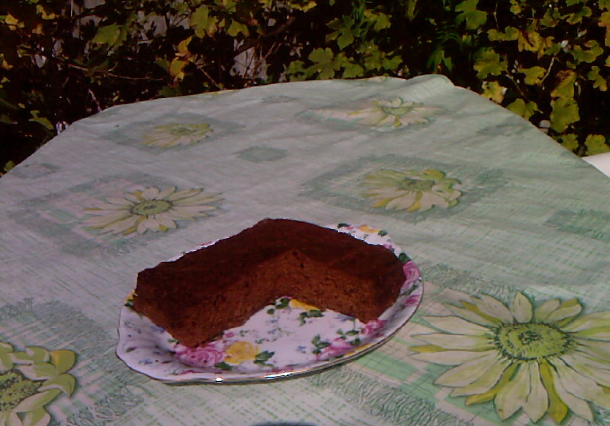 Wegańskie ciasto czekoladowe z cukinią foto