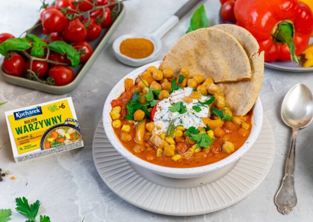 Fotografia przedstawiająca Wegańskie curry z ciecierzycą