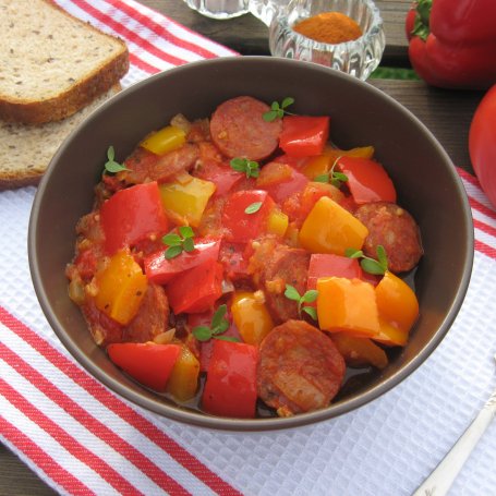 Krok 4 - Węgierskie leczo z hiszpańską chorizo foto