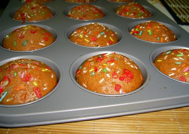Fotografia przedstawiająca Wesołe muffinki - idealne dla dzieci