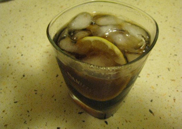 Fotografia przedstawiająca Whisky z lodem