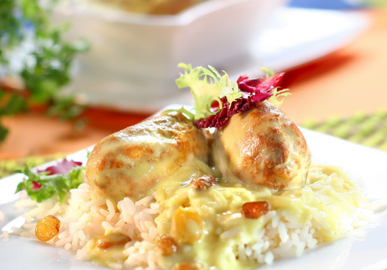 Frykadelki indycze w sosie curry foto