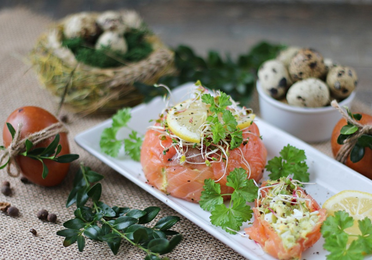 Wielkanoc Terrina z pastą jajeczną z awokado DoradcaSmaku.pl