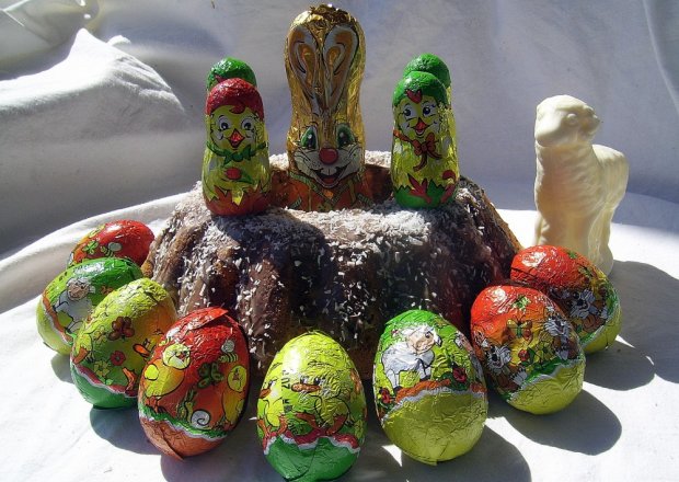 Fotografia przedstawiająca Wielkanocna Babka Ananasowa