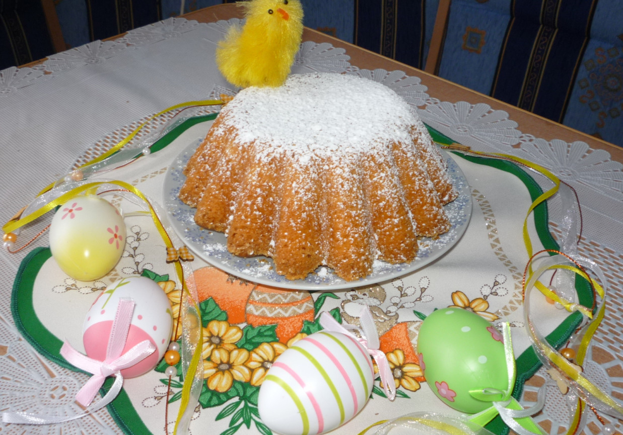 Wielkanocna babka cytrynowa  foto