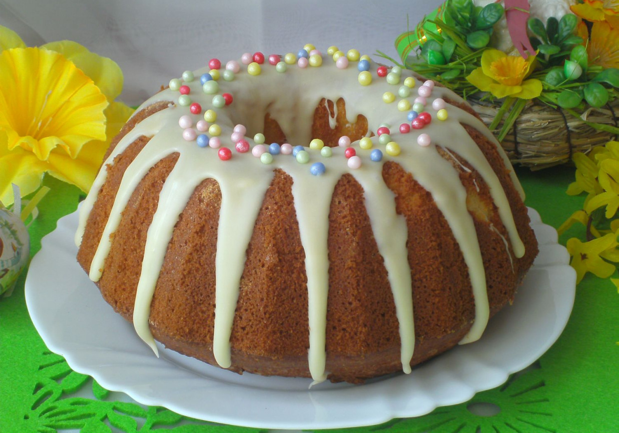 Wielkanocna babka rafaello foto