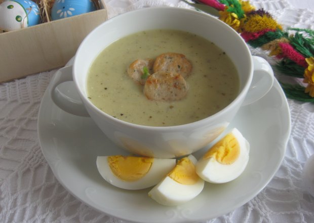 Fotografia przedstawiająca Wielkanocna zupa chrzanowa