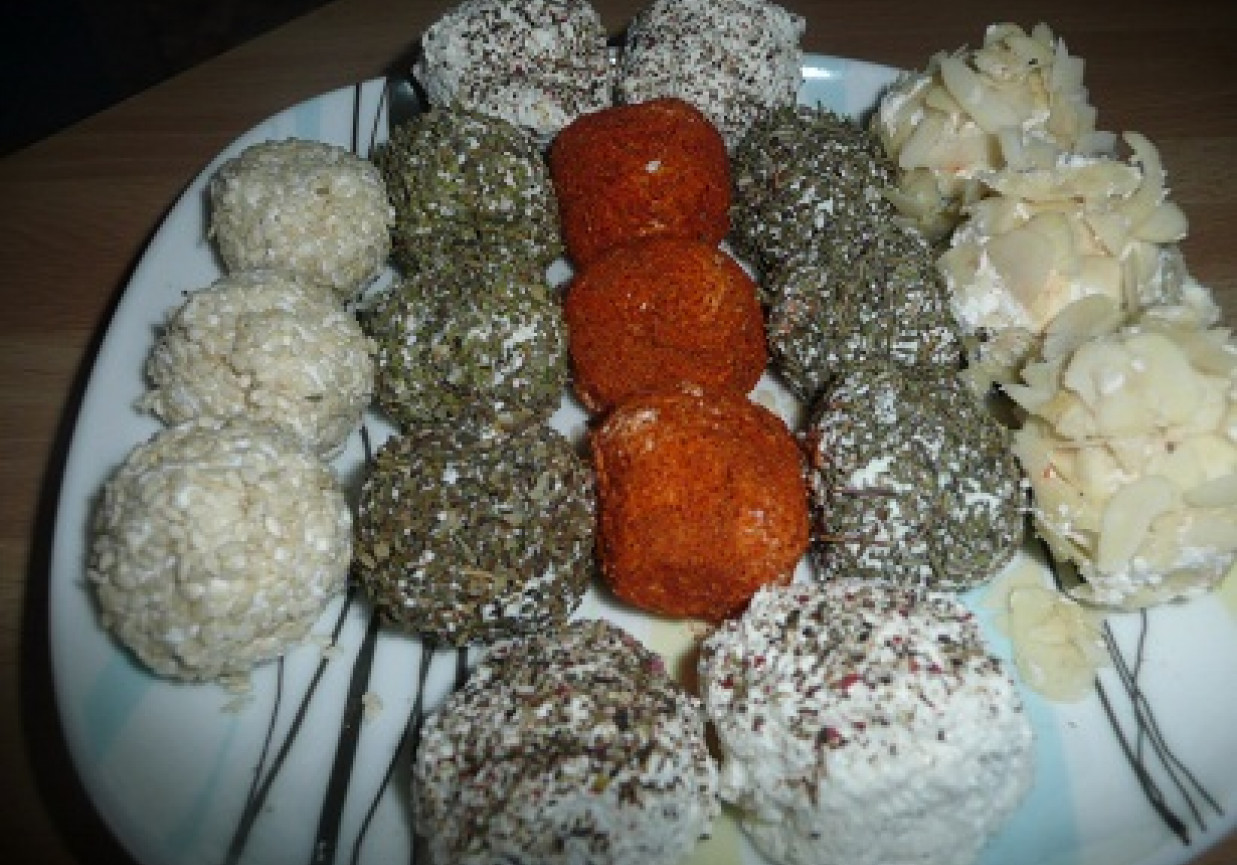 Wielkanocne kuleczki foto