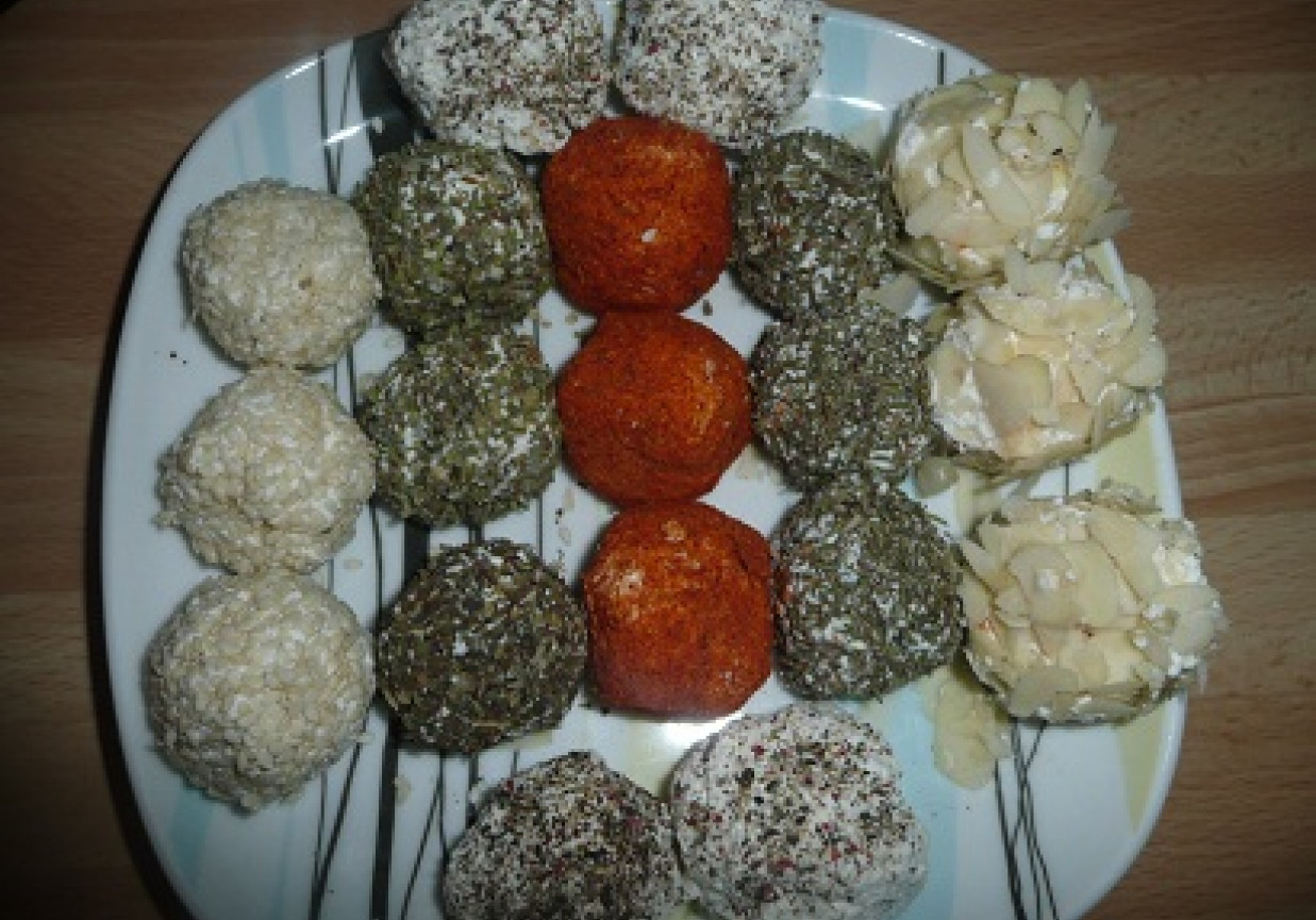 Wielkanocne kuleczki foto