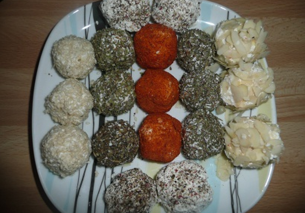 Wielkanocne kuleczki foto