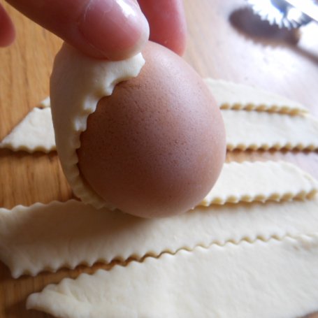 Krok 18 - Wielkanocny chlebek z jajkiem foto