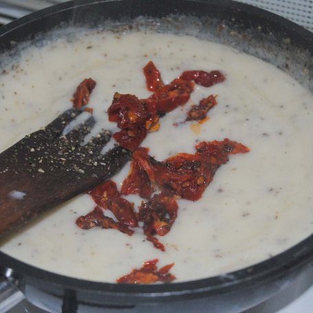 Krok 7 - Wielkanocny obiad –makaronowe gniazda foto