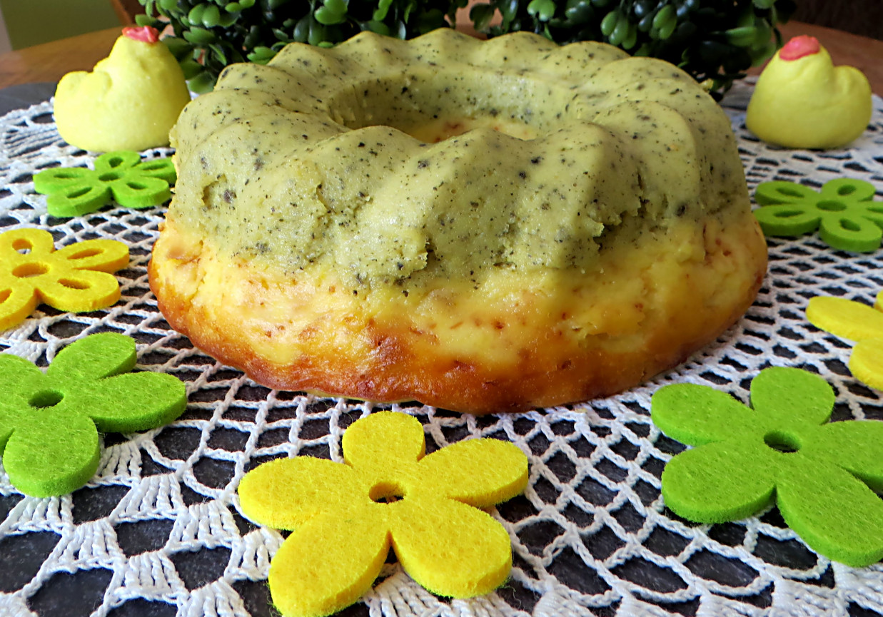 Wielkanocny sernik foto