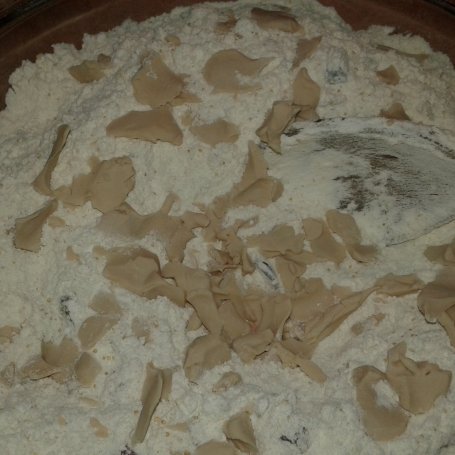 Krok 5 - Wielomączny chlebek na drożdżach z bakaliami foto