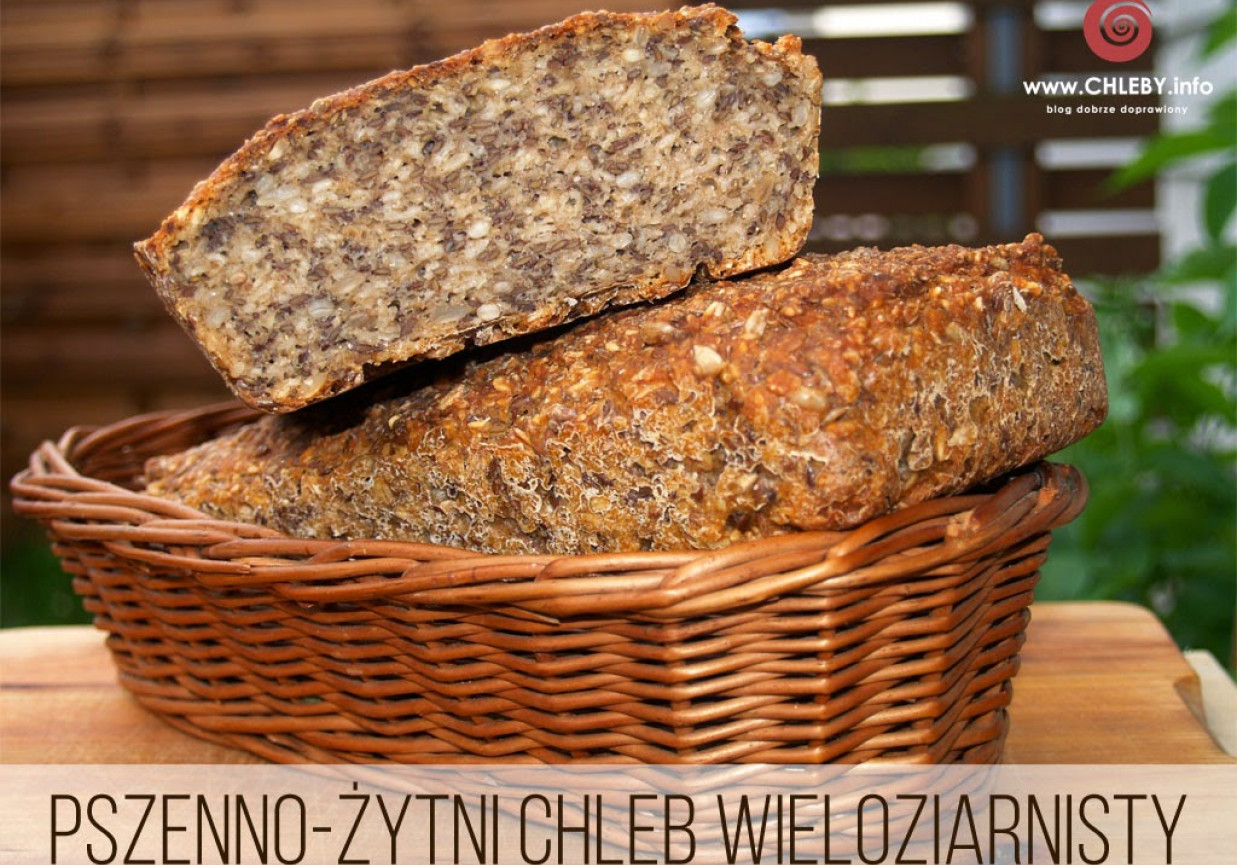 Wieloziarnisty chleb pszenno-żytni foto