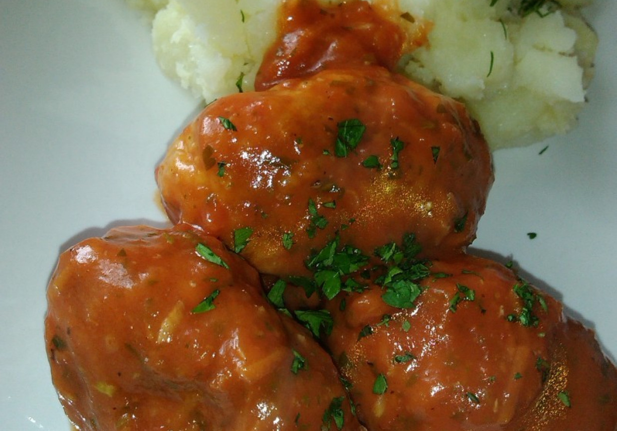 Wieprzowe wałeczki w sosie marchewkowo-pomidorowym foto