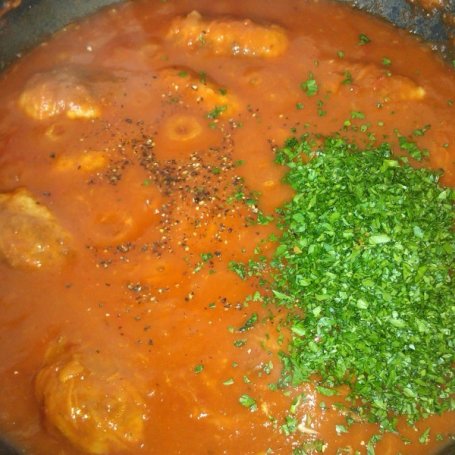 Krok 8 - Wieprzowe wałeczki w sosie marchewkowo-pomidorowym foto