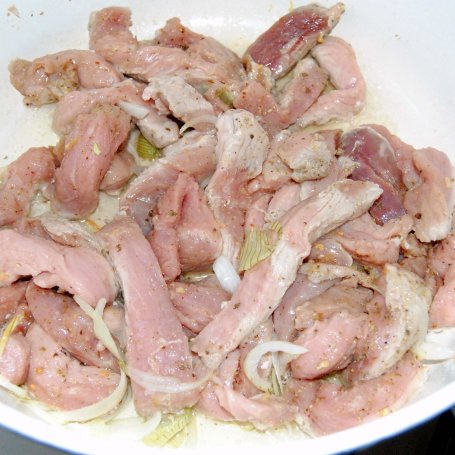 Krok 2 - Wieprzowina z kalafiorem foto