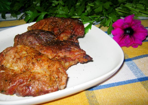 Fotografia przedstawiająca Wieprzowina z miodową nutką z grilla