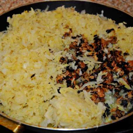 Krok 2 - Wigilijne pierogi z kapustą i grzybami foto
