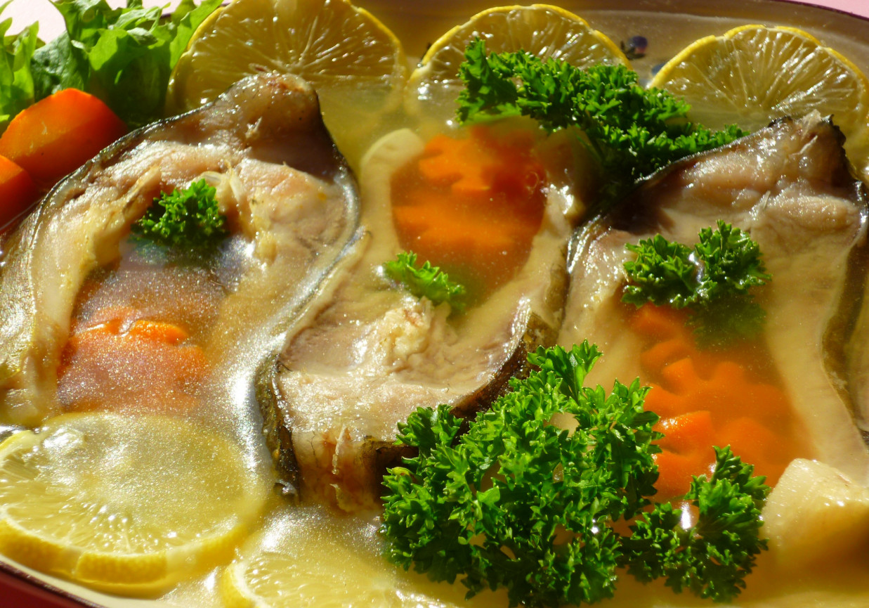 Wigilijny Król Karp w galarecie foto