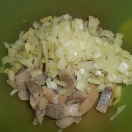 Krok 2 - Wigilijny śledź w śmietanie foto