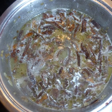Krok 5 - Wigilijny sos z suszonych grzybów foto
