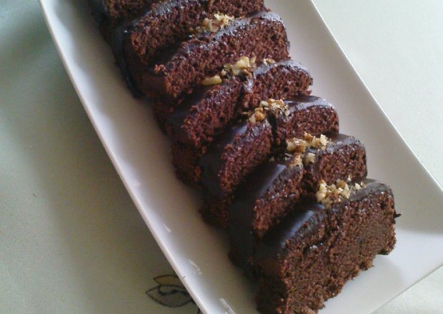 Fotografia przedstawiająca Wilgotne ciasto z polewą czekoladową