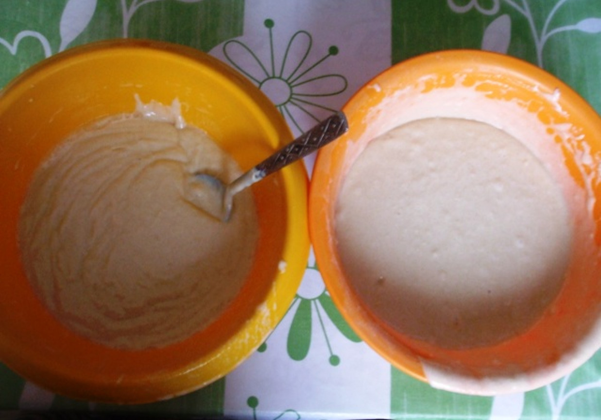 Wilgotne muffiny marmurkowe z nutą brzoskwiniową foto