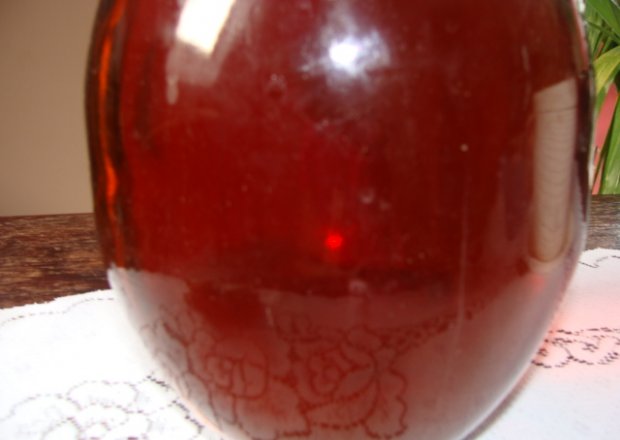 Fotografia przedstawiająca wino z jeżyn